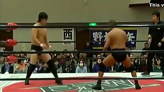 Klassisches hartes japanisches Wrestling