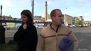 Buiten neuken in de tsjechische straten met brunette nikola jiraskova