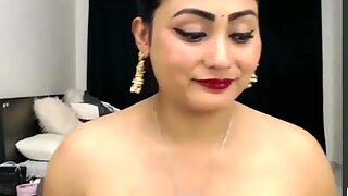 Indian girl oil-massage and masturbation on hotcam