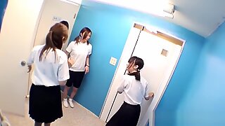 Japonky tínedžerky gush pee